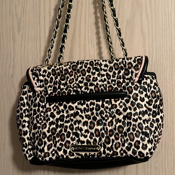 Betsy Johnson purse, this is super cute . Just love it. - Picture 6 of 13